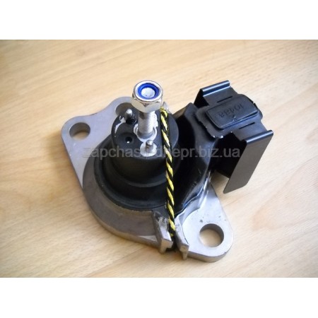 опора двигателя RENAULT KANGOO/CLIO II (8200267625)
